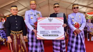 Hari Jadi Gowa ke-704 Tahun, Pemprov Sulsel Serahkan Hibah Rumah Ibadah Senilai Rp 380 Juta 