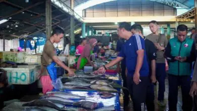 Potret Cagub Sulsel Andi Sudirman Sulaimam Blusukan di Pasar Cekkeng Bulukumba