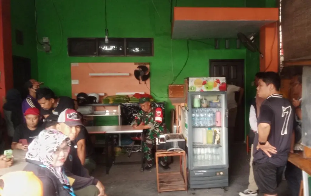Warga Makassar Digegerkan Penemuan Juragan Kosan Gantung Diri Dalam Rumah