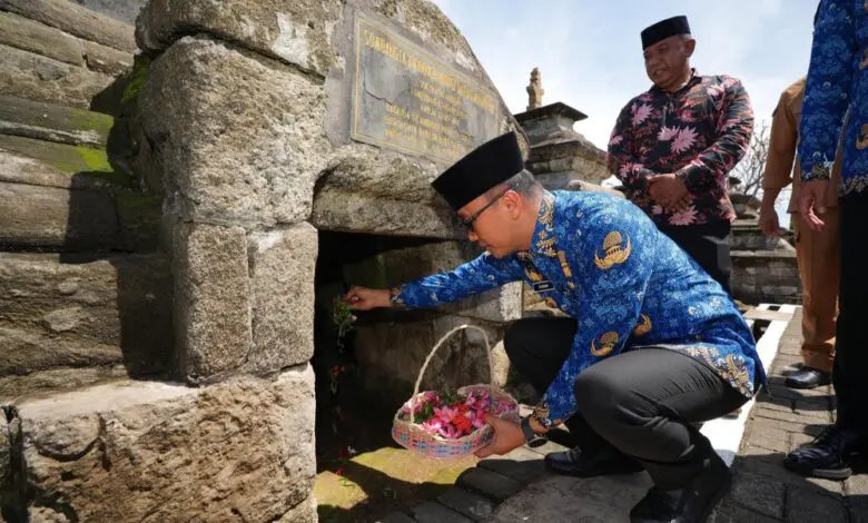 Pj Gubernur Zudan Ziarahi Makam Ulama, Raja dan Sultan Hasanuddin