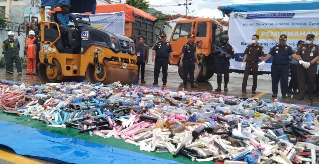 Bea Cukai Musnahkan Rokok Hingga Kosmetik Ilegal, Negara Ditaksir Merugi Rp 6,88 Miliar 