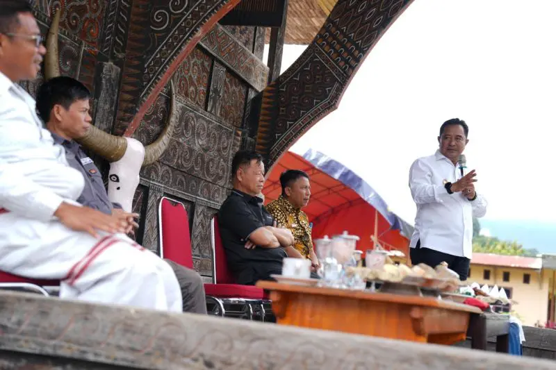 Pemprov Sulbar Kembangkan Anggrek sebagai Souvenir